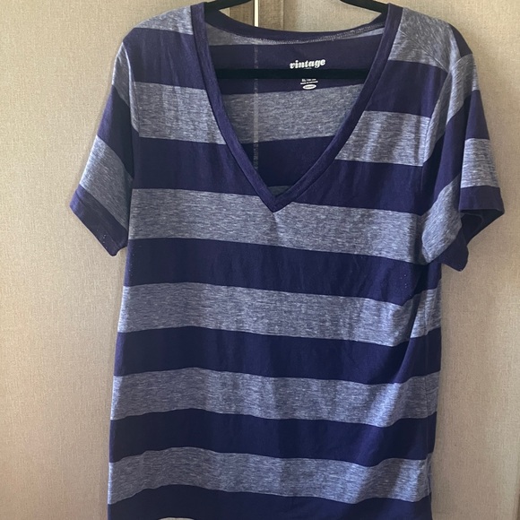 Old navy  Navy and Gray Striped Tee xl - Picture 1 of 4